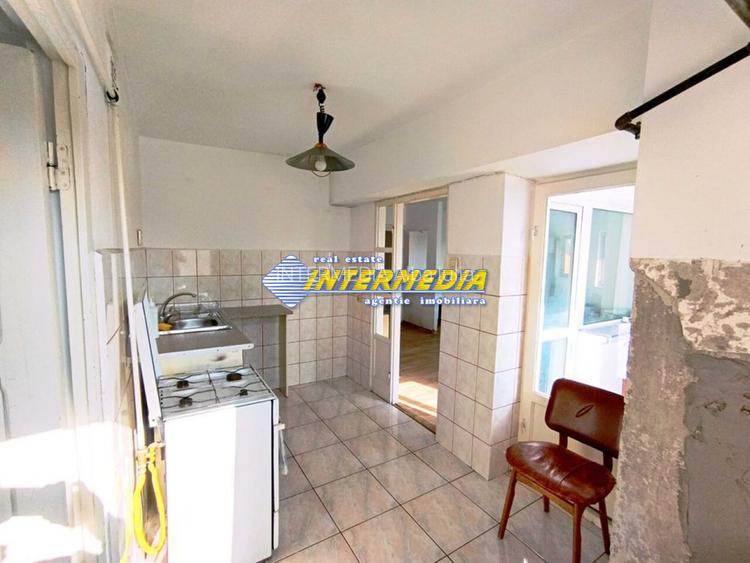 Apartament 3 camere decomandat etaj 1 Centru Alba Iulia - 3