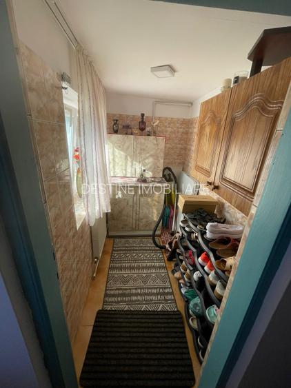 Casa cu 3 camere, garaj si curte spatioasa – zona Giulesti  - 8