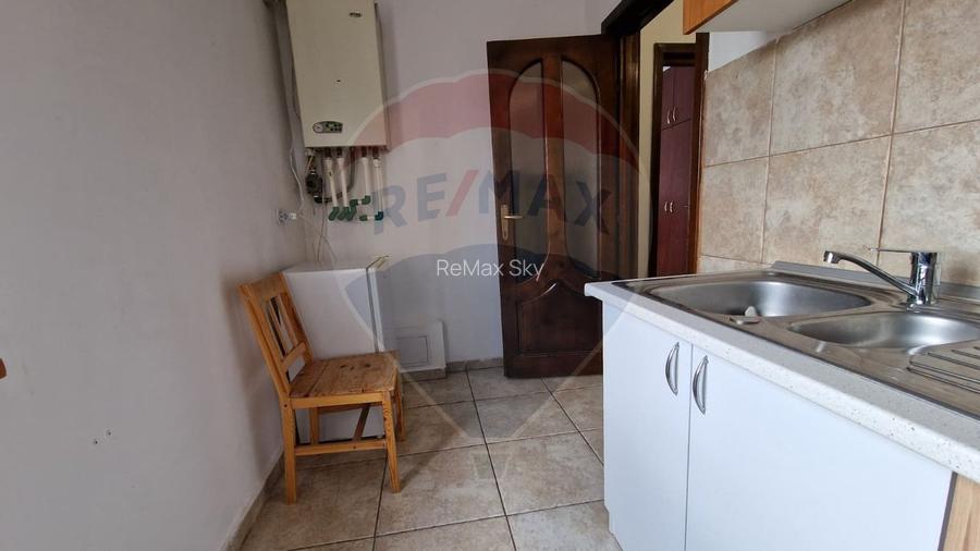 Garsonieră decomandată de închiriat, pe strada Prof. Ioan Rus - 6