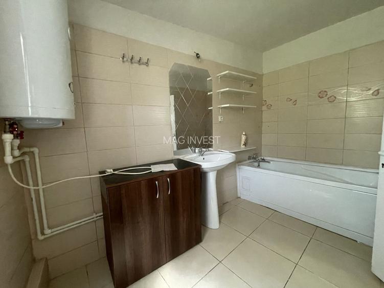 Casa de inchiriat, Micro 17  - curte spatioasa, loc de parcare - 9