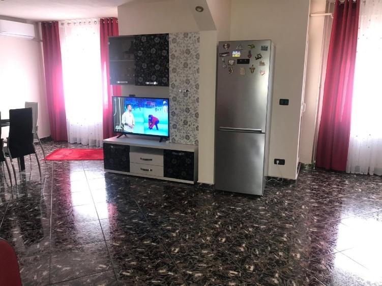 Apartament 3 camere | Zona Facultății de Medicină-Parcul Romanescu, Craiova