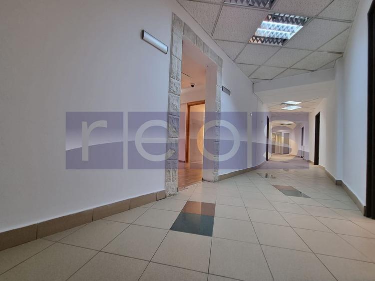 VANZARE SPATIU COMERCIAL | 15 CAMERE | ZONA UNIRII - 39