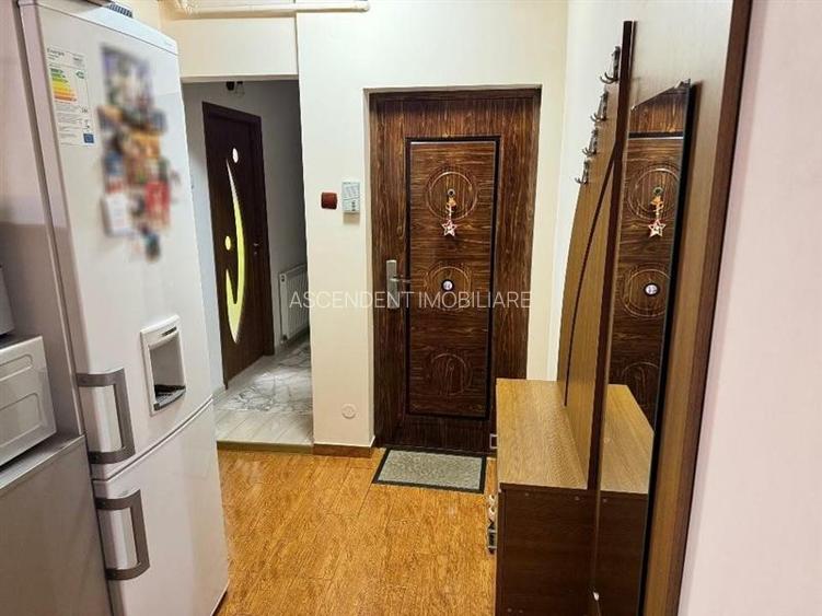 Apartament 3 camere, decomandat, etaj1, loc parcare,Tractorul,Brasov - 9