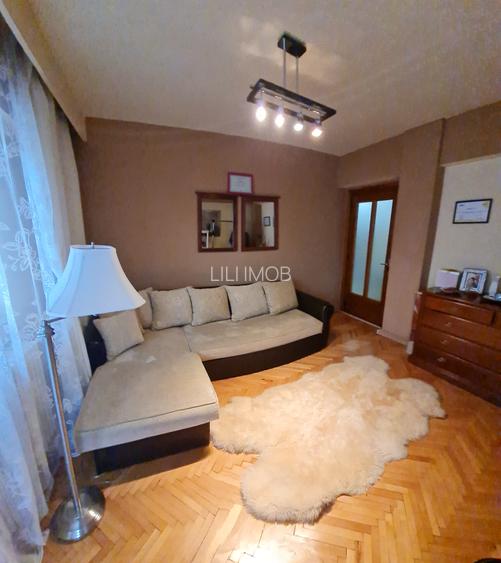 Vand apartament 3 camere suprafata mare - 7