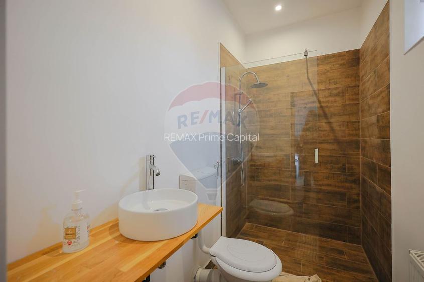 Pensiune cu 11 camere de vanzare, situata in Baile 1 Mai, Sanmartin - 8