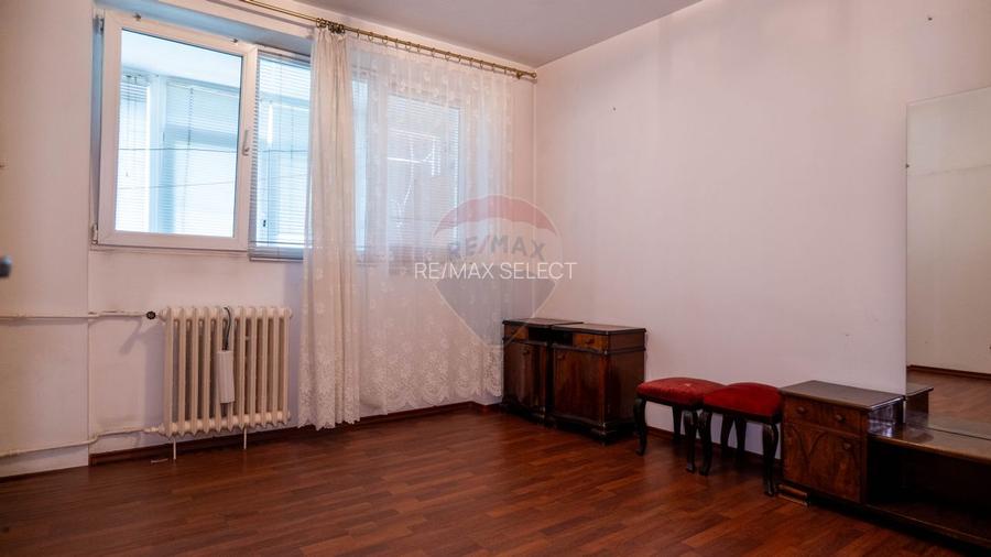 Apartament cu 3 camere decomandat  - Soseaua Pantelimon - 13