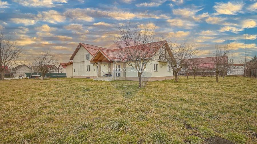 COMISION 0|VILA  STUPINI – 1.400 MP TEREN, 295 MP UTILI - 40