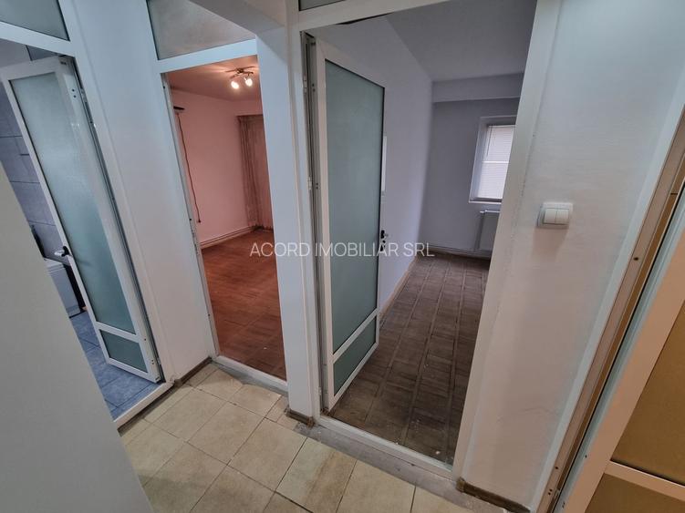 Poarta 6 piata-apartament 3 camere decomandat cu gaze - 10