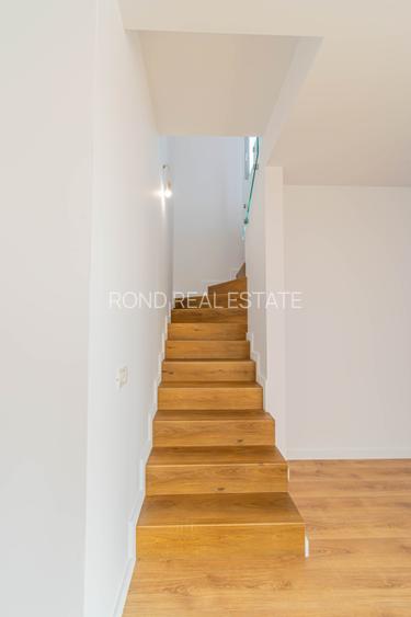 O casă sub propria ei lună - 17
