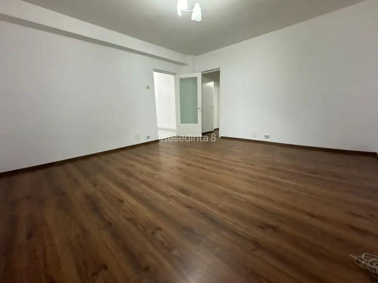 2 Camere, 2 Balcoane, 2 Spatii depozitare, Baie cu geam - 2