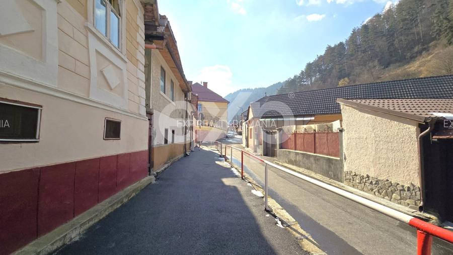 Casă cu potențial în Schei – cu front la două străzi | Strada Egalității - 4