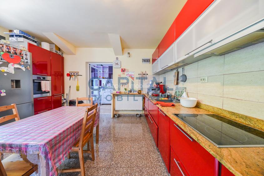 Casa pe 3 niveluri+teren 3650mp, loc Comsesti, zona Lacurile Martinesti - 9