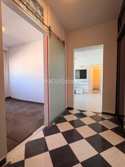 Stefan cel Mare Metrou Obor la 50 m, centrala proprie Viessmann, parcare ADP - 7