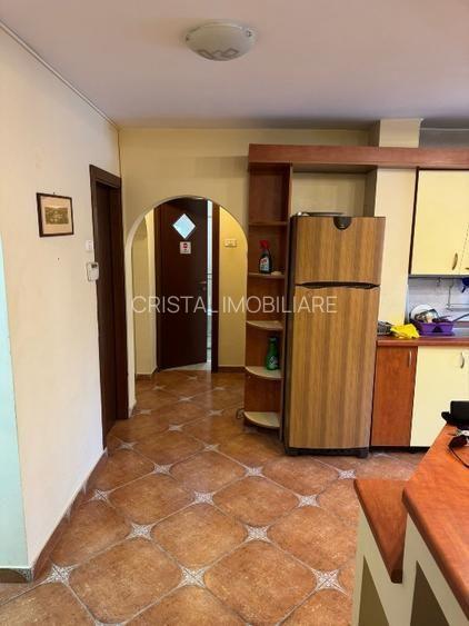 Apartament 3 camere de inchiriat, centrala proprie, Drumul Sarii - 6