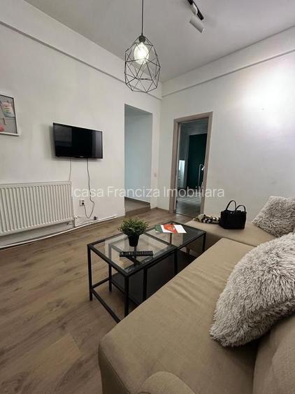Propunem spre vânzare apartament 2 camere – Universitate/ RS 1 - 3