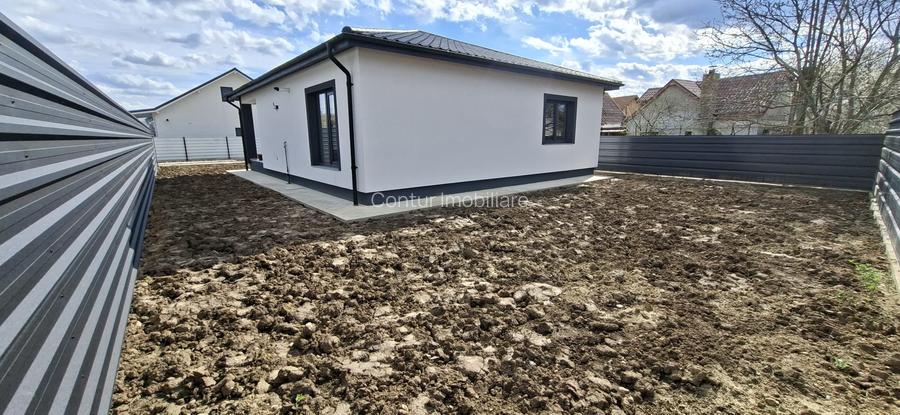 Casă nouă - 3 camere 93 mp / teren 410 mp / apa,canalizare,gaz,curent - 4