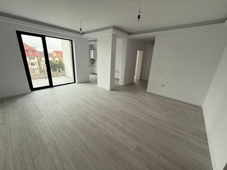 Bloc Nou. Braytim.  Aproape de Lidia. Doua bai. Finalizat.