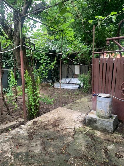 Voluntari   Vanzare Casa  batraneasca cu  teren  400mp - 5