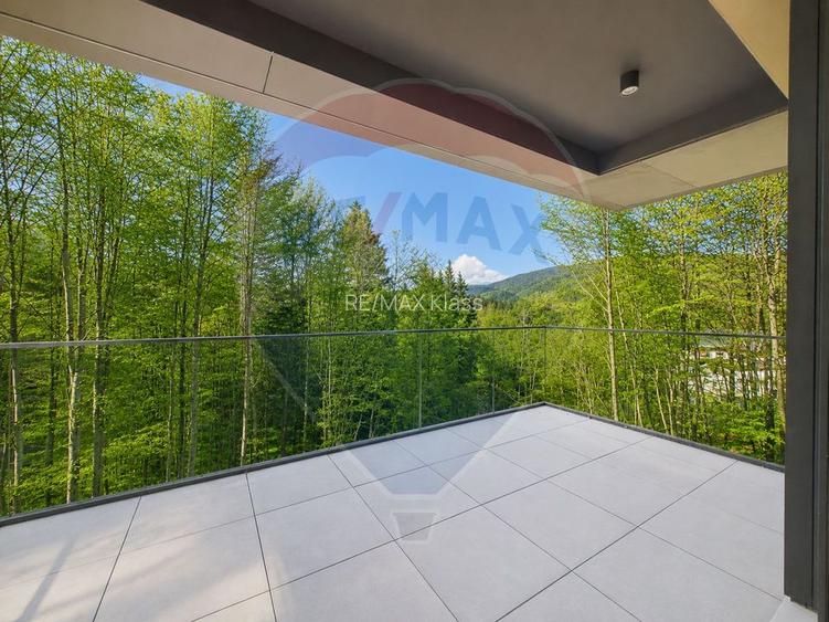 Apartament parter cu 3 camere, curte proprie in inima padurii - Sinaia - 2