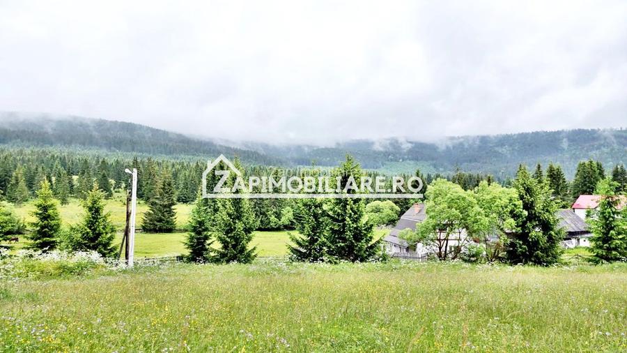 Pensiune 25 camere,1 restaurant,1 sala sedinte 2.000mp teren - 2