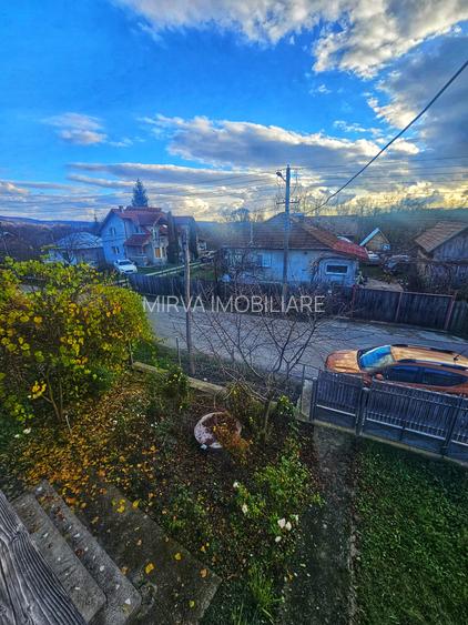 Exclusivitate! Casă cu teren generos în Sat Olteni, Com.Teișani - 47