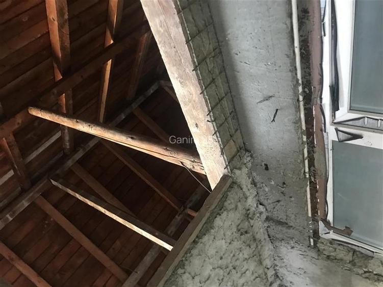 Casa de vanzare in Golesti, parter si etaj , 220 mp construiti , teren 916mp, la - 11