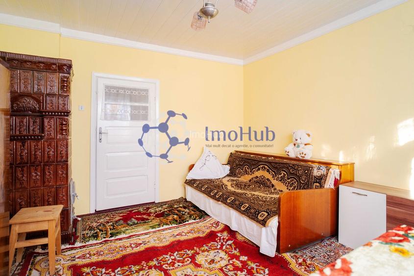 Teren de 2200 mp si casa in sat Voinesti, langa biserica - 10