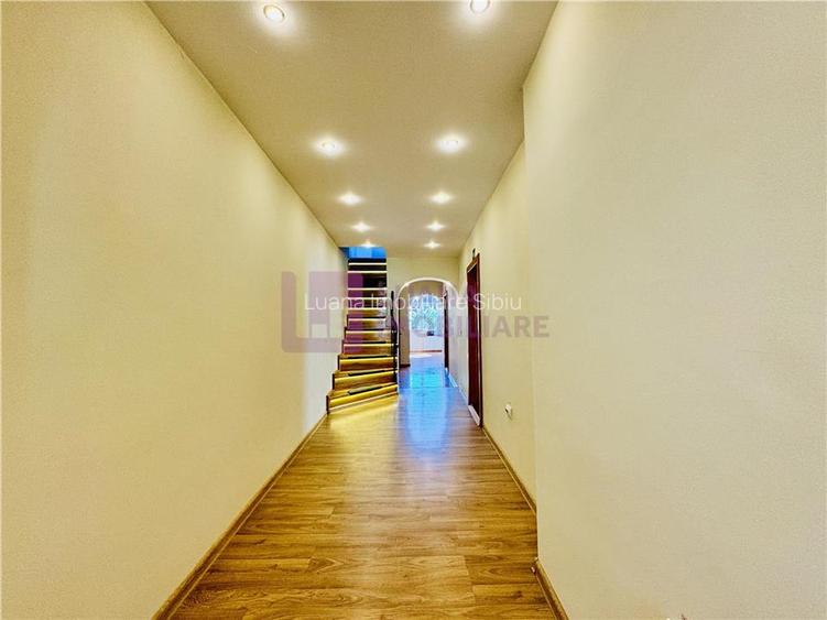 Spatiu de birouri | Central - Piata Cibin | 150 mp | curte | COMISION 0 | video - 4