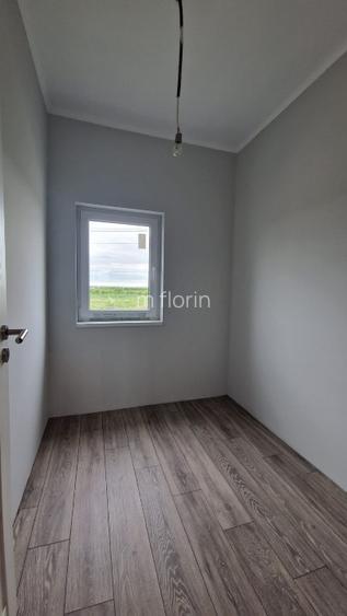 Proprietar Duplex P+M Cochet intrare Remetea - 159.900 Eur - 8