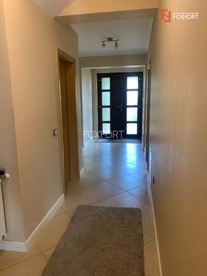 Casa individuala cu 6 camere si piscina, zona Dumbravita  - 12