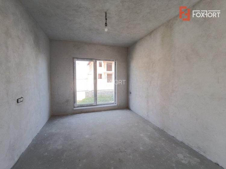 Duplex de vanzare cu 4 camere si teren de 290 mp - Giroc  - 3