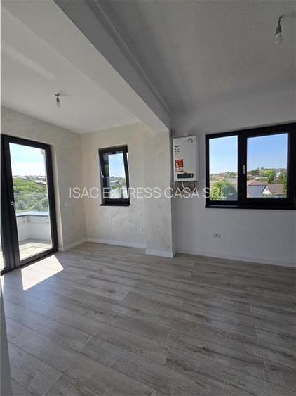 De inchiriat: Penthouse 4 camere 118 mp - etaj 3/3 | Terasa 19,2 mp. 3,8 km fata - 26