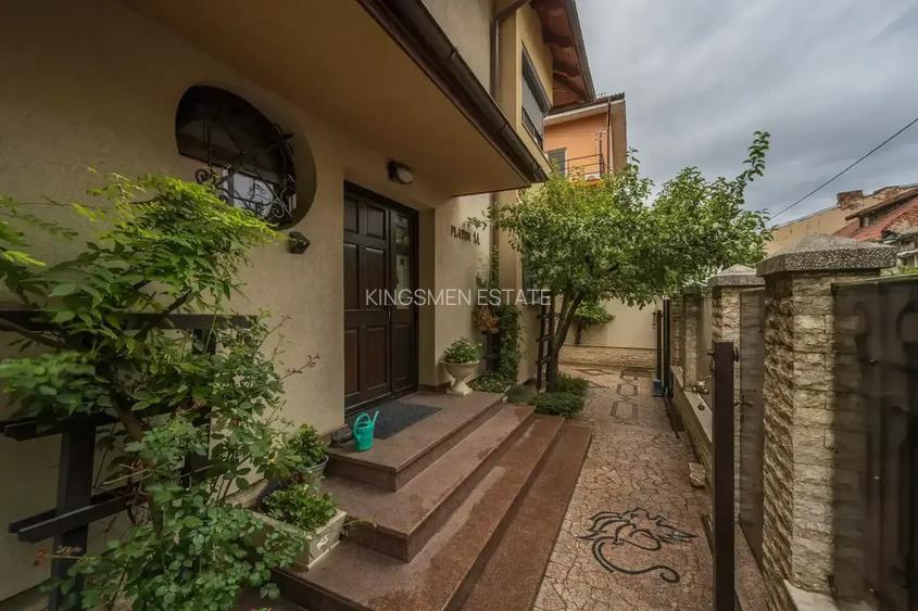 Vila de Lux ideal familie / sediu de firma in zona centrala - 28