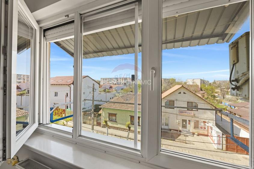 Garsoniera de vânzare zona UTA, etaj 2 - 6