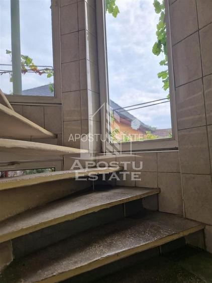 Casa familiala cu spatiu comercial si garaj P+1E+M 720 Mp - 13