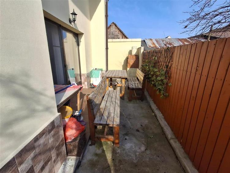 Casa 5 camere 2 bai parcare zona Turnisor - 14