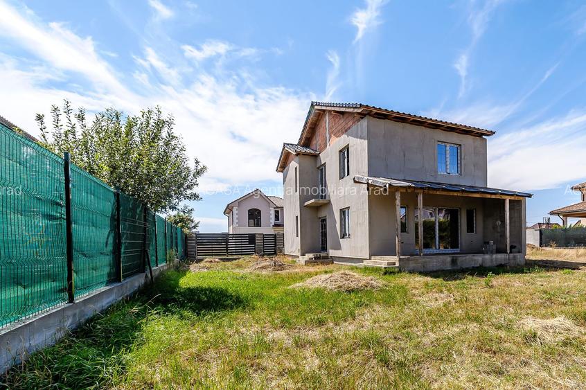 Casă nouă, parțial finalizată – Str. Constituției, Aradul Nou - 10