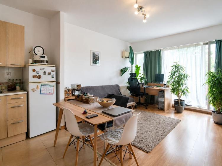 Apartament 2 camere, 47 mp + 3 mp, balcon, Gheorgheni