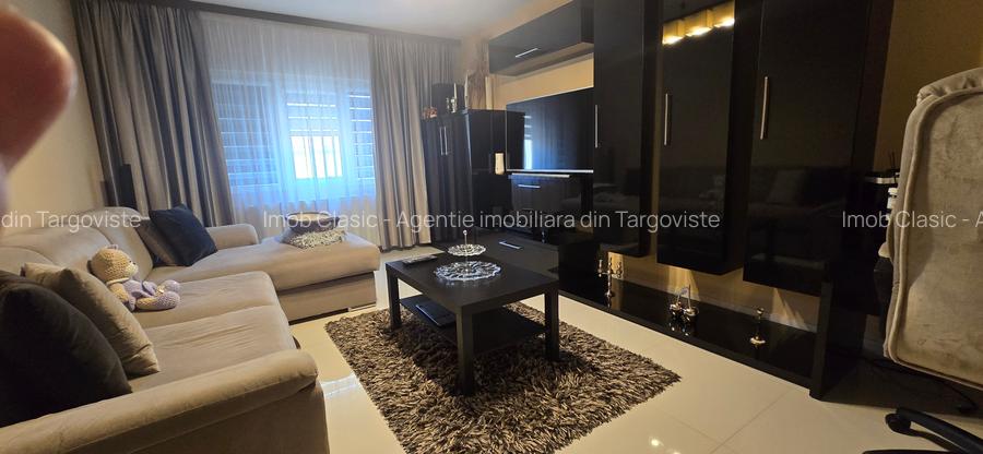 Etaj2, zona Spitalului județean,  micro 6 Târgoviște, vânzare apartament 2camere - 4