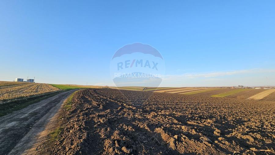 Teren extravilan 30077mp Stroiesti / Soseaua DN17, Suceava - 5