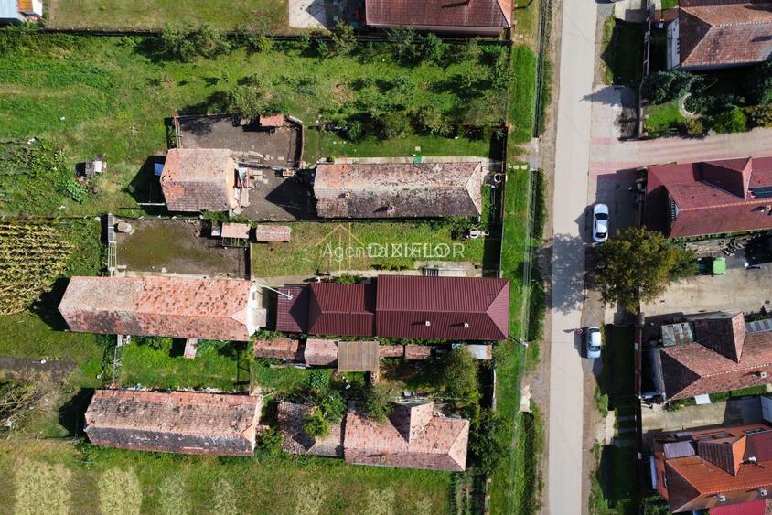 Casă cu 2 camere și teren generos | Roteni | 69.000 € - 8