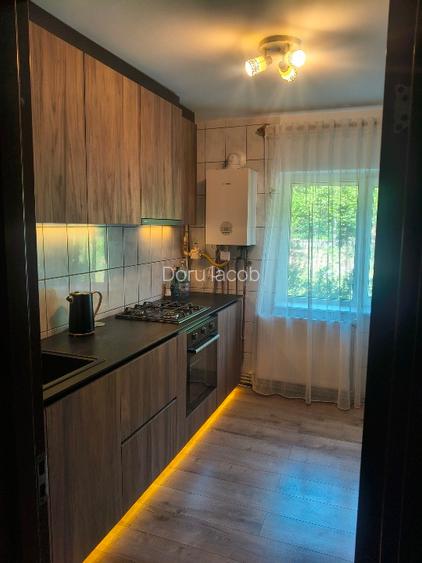 Apartament de închiriat Carpaților 11  - 15