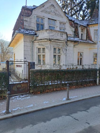 Vila cu 2 apartamente si 1200 mp,teren cu drum de acces pentru construire case - 2