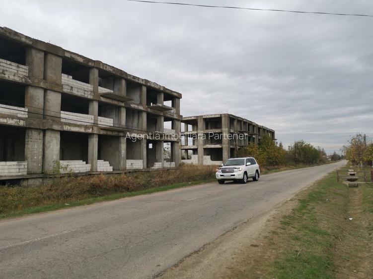Proprietate Cateasca, teren 13.326 mp + 2 blocuri P+2E, nefinisate - 5