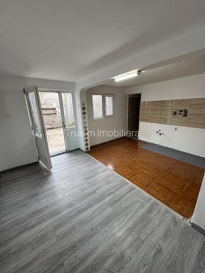 Casă individuală cu 4 camere în B-dul București - 5