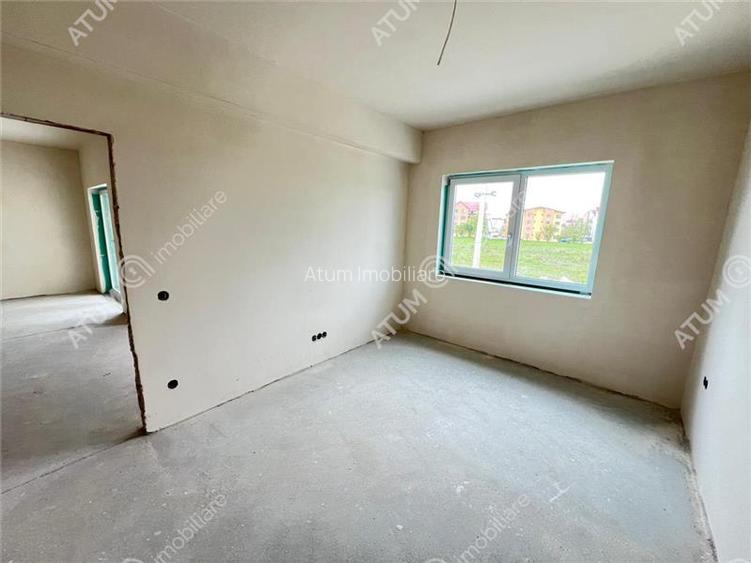 Apartament 3 camere balcon terasa parcare boxa zona Brana Selimbar - 4