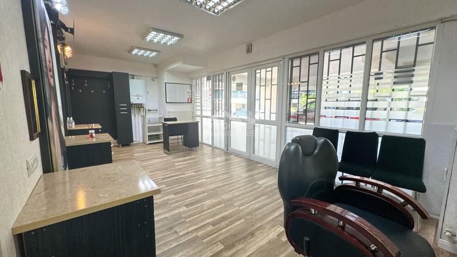 Spațiu comercial 45 mp parter - 2 parcări - salon amenajat - 5
