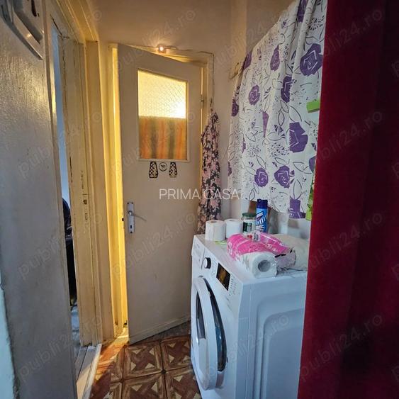 Apartament cu 2 camere zona Crang Stadionului etaj 3 din 4 Pret: 48.000 neg. - 9