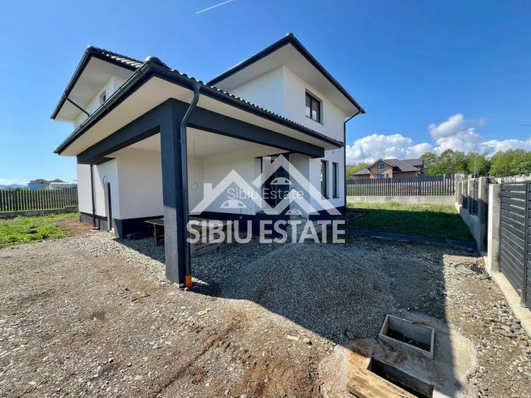 Casa individuala ,cu carport si pivnita, Calea Cisnadiei - 4