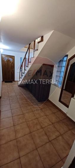 DE INCHIRIAT: Casă / Vilă P+1 - Zona Centrala BAIA MARE - 4
